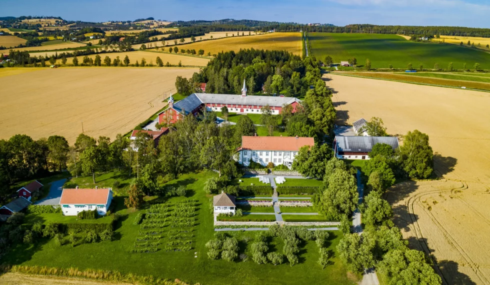 Bilde lånt fra Hoel gård sine sider.